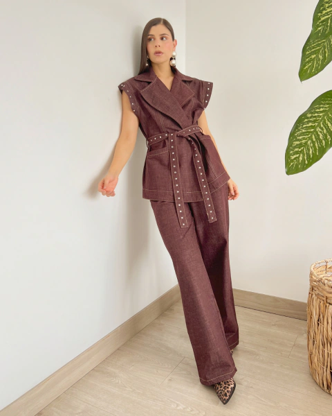 Set T.190 vino con pantalón ancho – vista completa