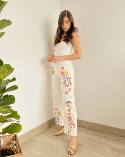Jean ANGELICA Bordado Floral - tienda online