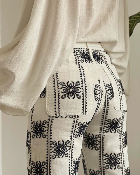 Jean ESCORPIO Bordado - tienda online
