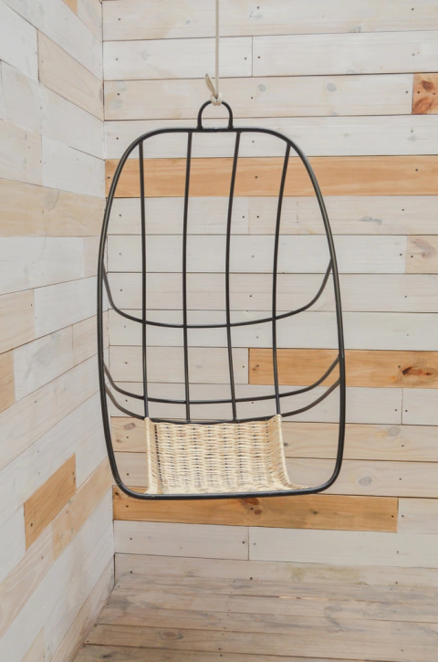 Hamaca de hierro con mimbre