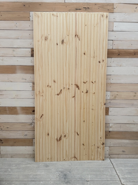 Panel ranurado de pino 120x244 cm