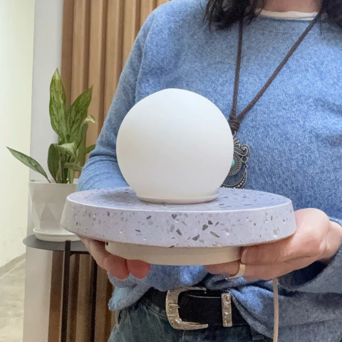 Lámpara de mesa Orbe