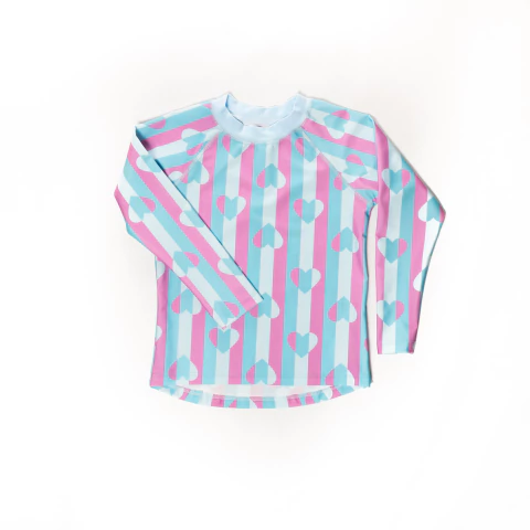 Remera UV RAYAS Y CORAZONES