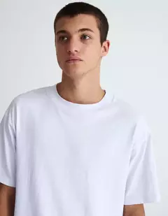 Remera JR Pesada Blanco en internet
