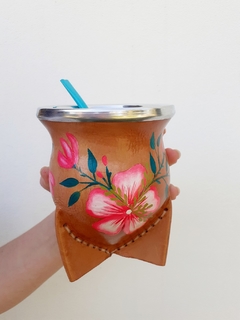 Mate de calabaza forrado en cuero y pintados a mano - ulala-artesanias