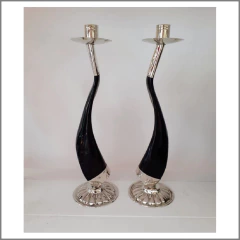 Par de candelabros de asta y alpaca base redonda - comprar online