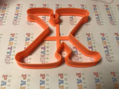 cortante galletitas letra X mayuscula cooper black 08 cms C329