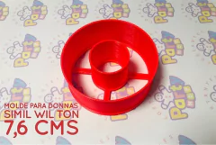 cortante galletita donna dona simil wilton 7,6 cms x 3 cms alto C1470