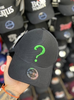 Boné Charada Bordado Preto Snapback
