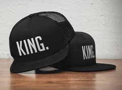 BONÉ KING REI PRETO TRUCKER