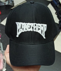 BONÉ PLANET HEMP BORDADO MARCELO D2 PRETO ROCK