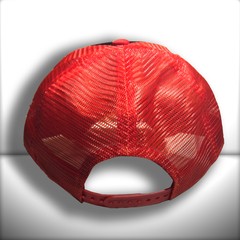 BONÉ PRETO E VERMELHO TRUCKER na internet