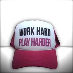 BONÉ WORK HARD
