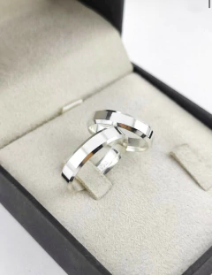 Par de Alianças 4mm Tokyo - comprar online