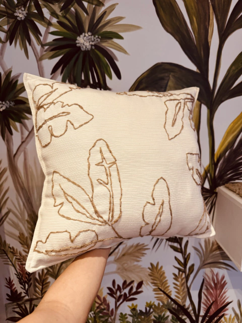 Almohadon Hojas Bordado 45x45