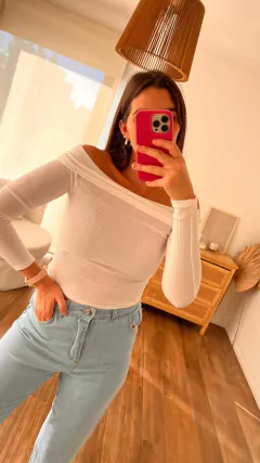 camiseta Joi en internet