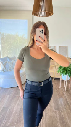 Remera Baku