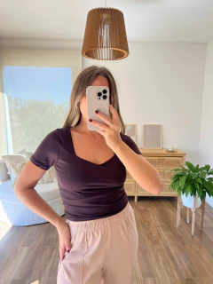 Remera Baku en internet