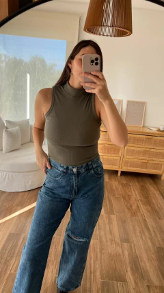 Musculosa Oriana en internet