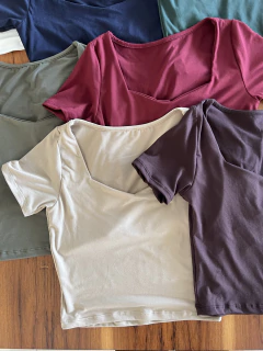 Remera Baku - tienda online