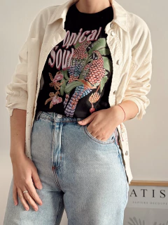 Remera tropical soul - negra en internet