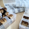 Producto con REGALO! Caja para organizar hilos 16 divisiones + 75 organizadores + 5 de regalo!