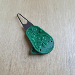 Enhebrador para hilo y lana Clover - comprar online