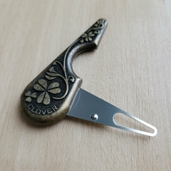 Enhebrador Estilo Antiguo Clover - AmoBordar