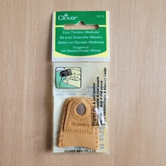 Dedal de cuero con moneda Clover - comprar online