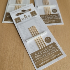 Agujas oro para bordado punto cruz DMC