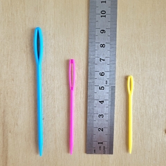 Agujas plásticas punta redonda Pack x3 - tienda online
