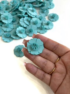 FLOR DUPLA DE CAMURÇA AZUL BEBÊ COM 02 UNIDADES - comprar online