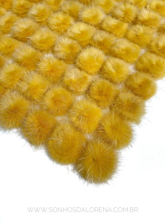 POMPONS ACHATADINHOS DE PELUCIA 2,5CM MOSTARDA 2 UNIDADES