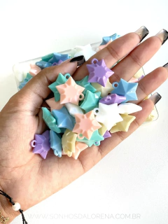 PINGENTES DE ESTRELAS COLORIDAS COM 10 GRAMAS - comprar online