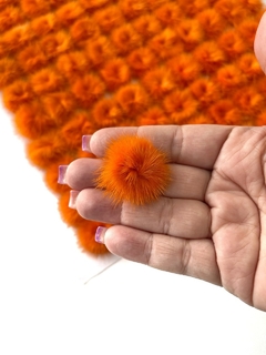 POMPONS ACHATADINHOS DE PELUCIA 2,5CM LARANJA NEON 2 UNIDADES - comprar online