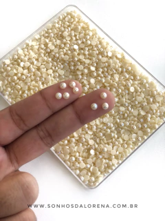 MEIA PEROLA 4MM IRISADA CREME 10 GRAMAS - comprar online