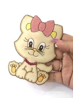 Imagem do APLIQUE TERMOCOLANTE GATINHA COM LAÇO ROSA TAM G 7,5X11CM UNIDADE