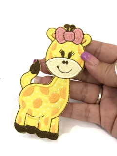 APLIQUE TERMOCOLANTE GIRAFA COM LAÇO ROSA TAM G 5,5X11,5 CM UNIDADE - loja online