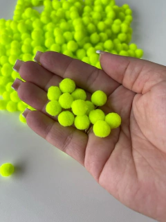 POMPOM 10MM PACOTE AMARELO NEON COM 4 GRAMAS - comprar online