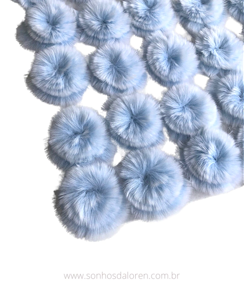 POMPOM ACHATADINHO DE PELUCIA 5,5CM AZUL BÊBÊ MESCLADO 2UNIDADES