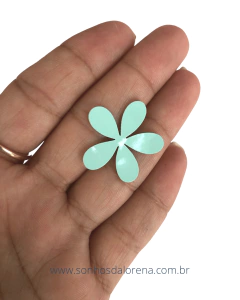 APLIQUE DE FLOR EM LONITA VERNIZ M MENTA 2,5 CM COM 05 UNIDADES - Sonhos da Lorena