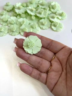 FLOR DUPLA DE CAMURÇA VERDE BEBÊ COM 02 UNIDADES - comprar online