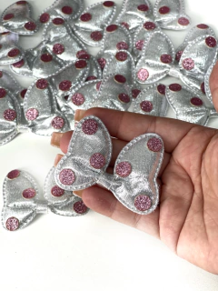 APLIQUE ALMOFADADO LAÇO MINNIE PRATA COM BOLAS ROSA 2 UNIDADES na internet