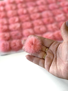 POMPONS ACHATADINHOS DE PELUCIA 4,5 FLAMINGO 2 UNIDADES - comprar online