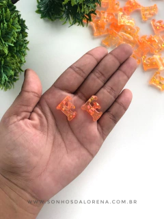 APLIQUE DE RESINA LETRAS F LARANJA NEON COM CONFETES KIT COM 2 UNIDADES - comprar online