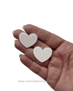 APLIQUE ACRÍLICO CORAÇÃO GLITER FINO M BRANCO 02 UNIDADES - comprar online