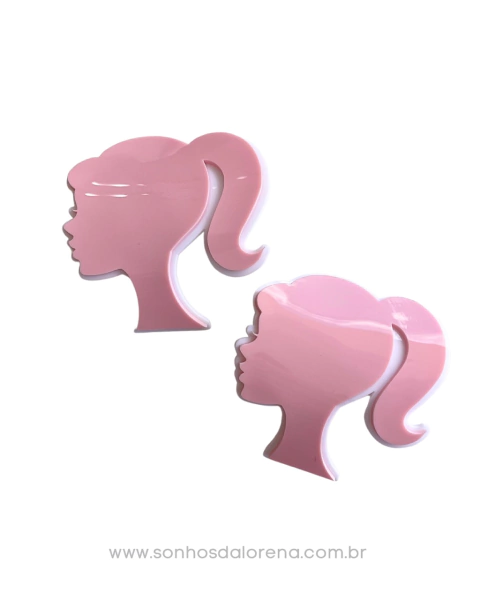 SILHUETA BARBIE ROSA BEBE COM BRANCO CURVADO 7CM (1 UNIDADE)