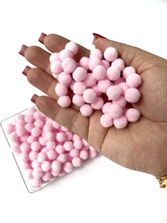 POMPOM DE FIBRA 10MM ROSA BB PACOTE COM 4 GRAMAS APROX. 50 UNIDADES - comprar online