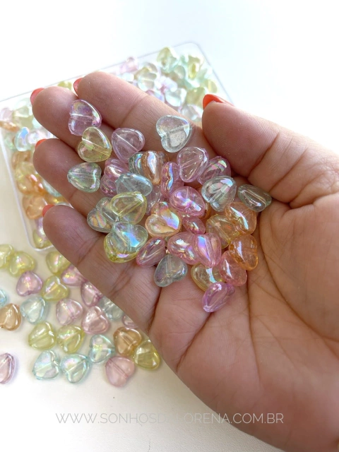 ENTREMEIO ACRILICO CORAÇÕES 10MM CANDY HOLOGRAFICO 10 GRAMAS APROXIMADAMENTE 21 UNIDADES