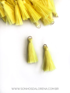 TASSEL AMARELO COM ARGOLA DOURADA DE 3CM KIT COM 2 UNIDADES